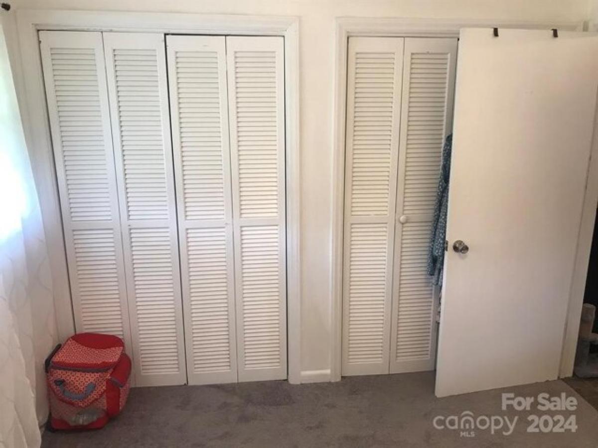 Picture of Home For Sale in Mooresboro, North Carolina, United States