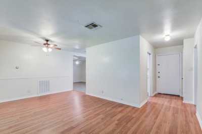 Home For Sale in Hitchcock, Texas