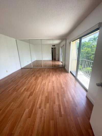 Home For Rent in Palm Springs, Florida