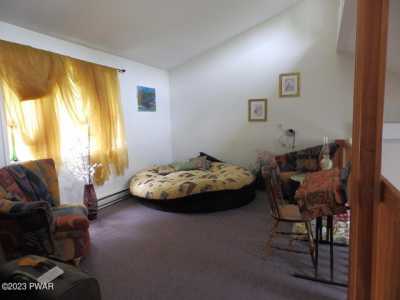 Home For Sale in Dingmans Ferry, Pennsylvania