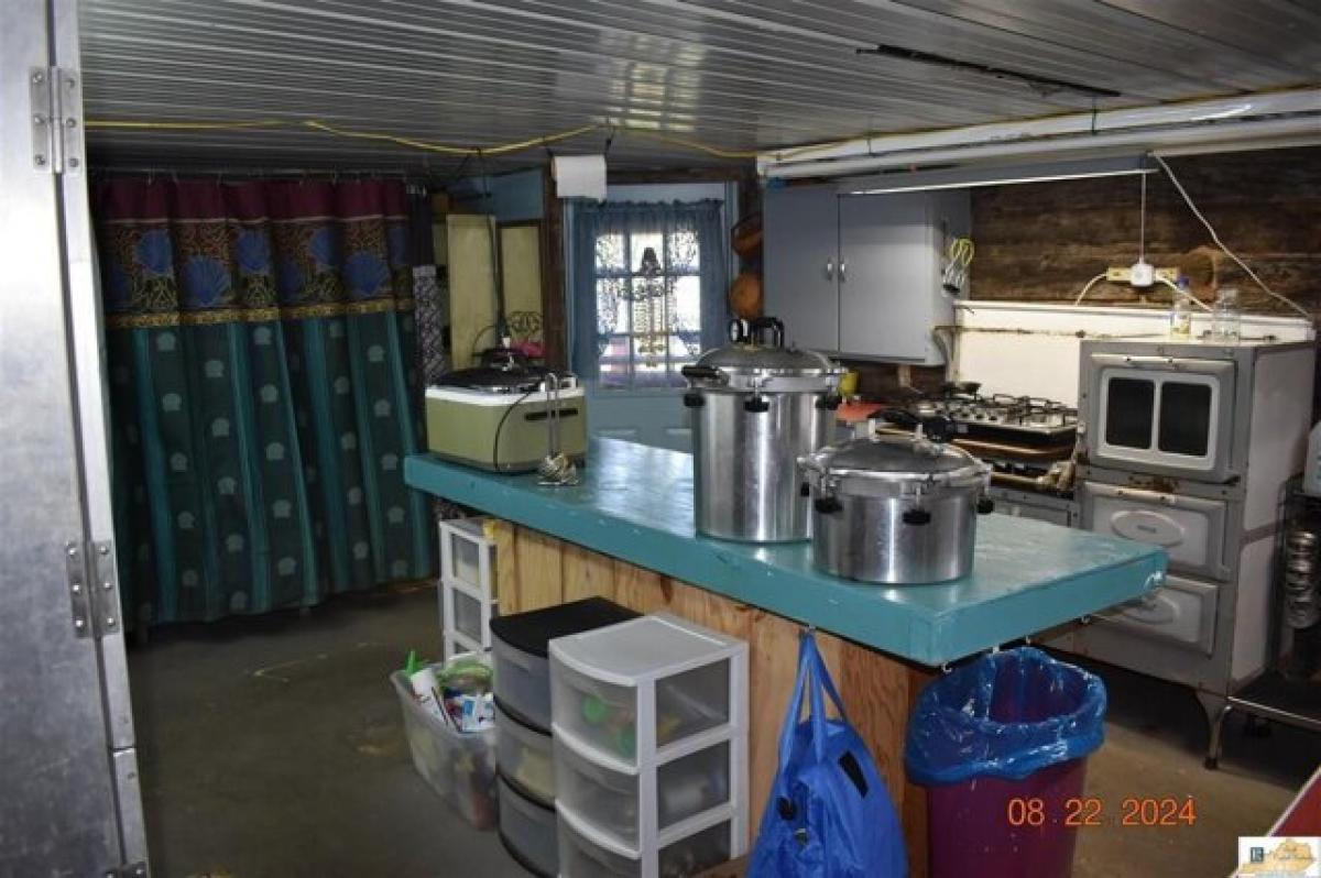 Picture of Home For Sale in Tompkinsville, Kentucky, United States