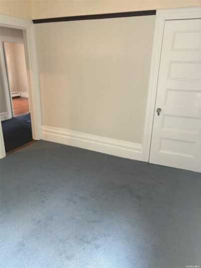 Apartment For Rent in New Hyde Park, New York