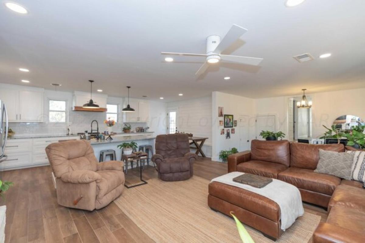 Picture of Home For Sale in Canyon, Texas, United States