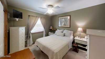 Home For Sale in Dingmans Ferry, Pennsylvania