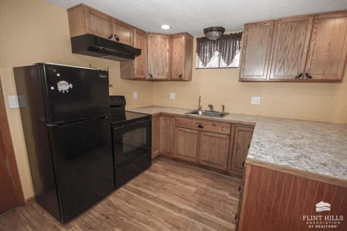 Picture of Home For Sale in Wakefield, Kansas, United States