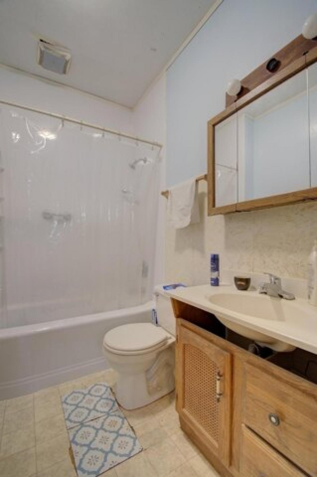 Picture of Home For Sale in Newport, Kentucky, United States