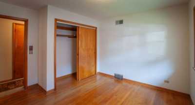 Home For Sale in Elgin, Illinois