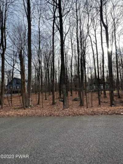 Residential Land For Rent in Lake Ariel, Pennsylvania