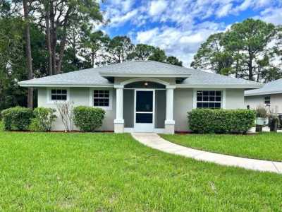 Home For Rent in Loxahatchee, Florida