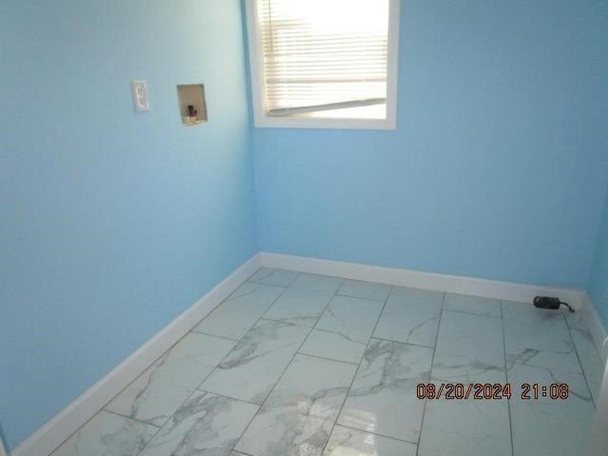 Picture of Home For Sale in Sheffield, Alabama, United States