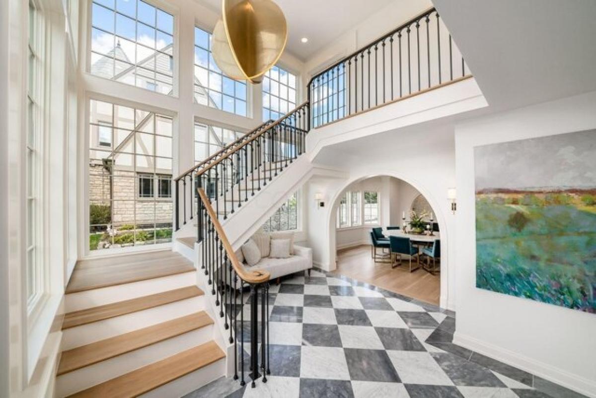 Picture of Home For Sale in Upper Arlington, Ohio, United States