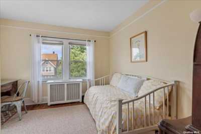 Home For Sale in Cedarhurst, New York