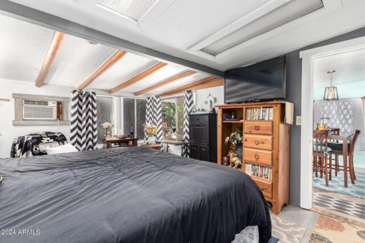 Picture of Home For Sale in Superior, Arizona, United States