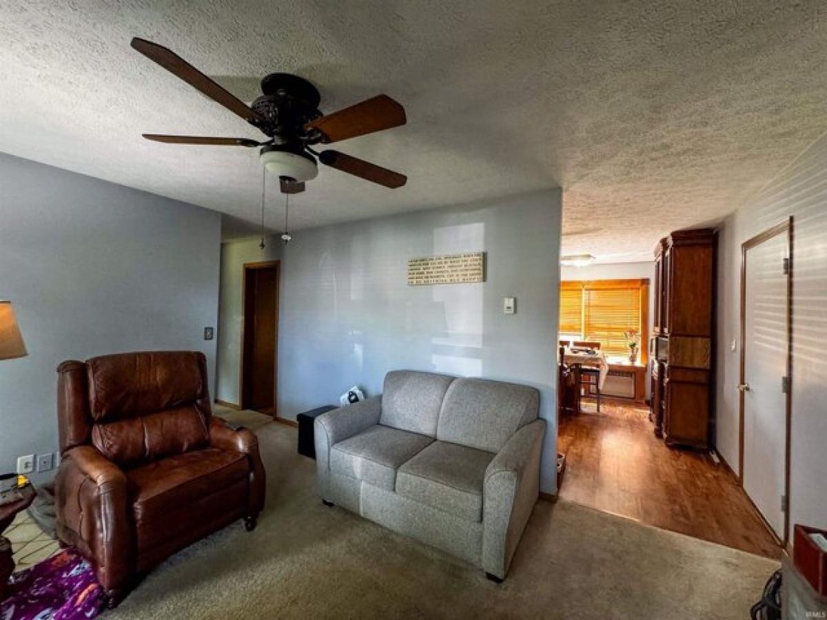 Picture of Home For Sale in Dayton, Indiana, United States