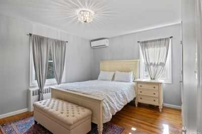 Home For Sale in Huntington Station, New York