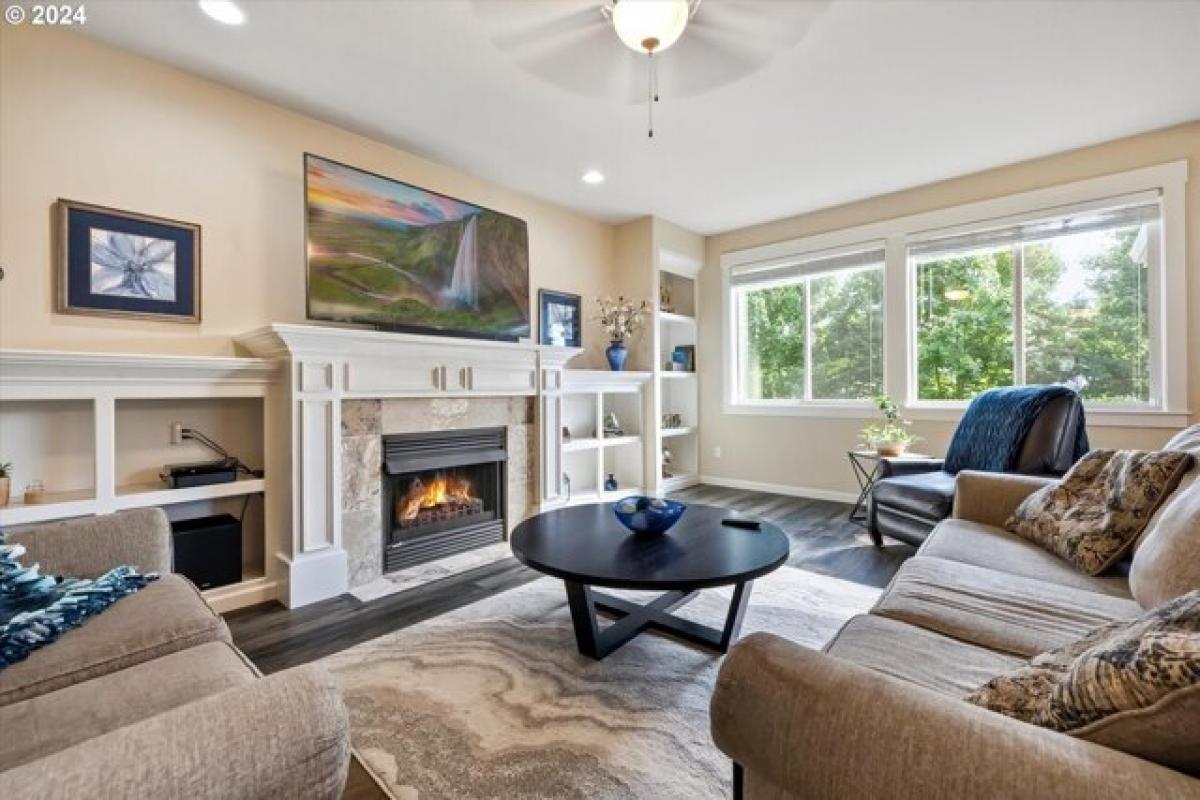 Picture of Home For Sale in Oregon City, Oregon, United States