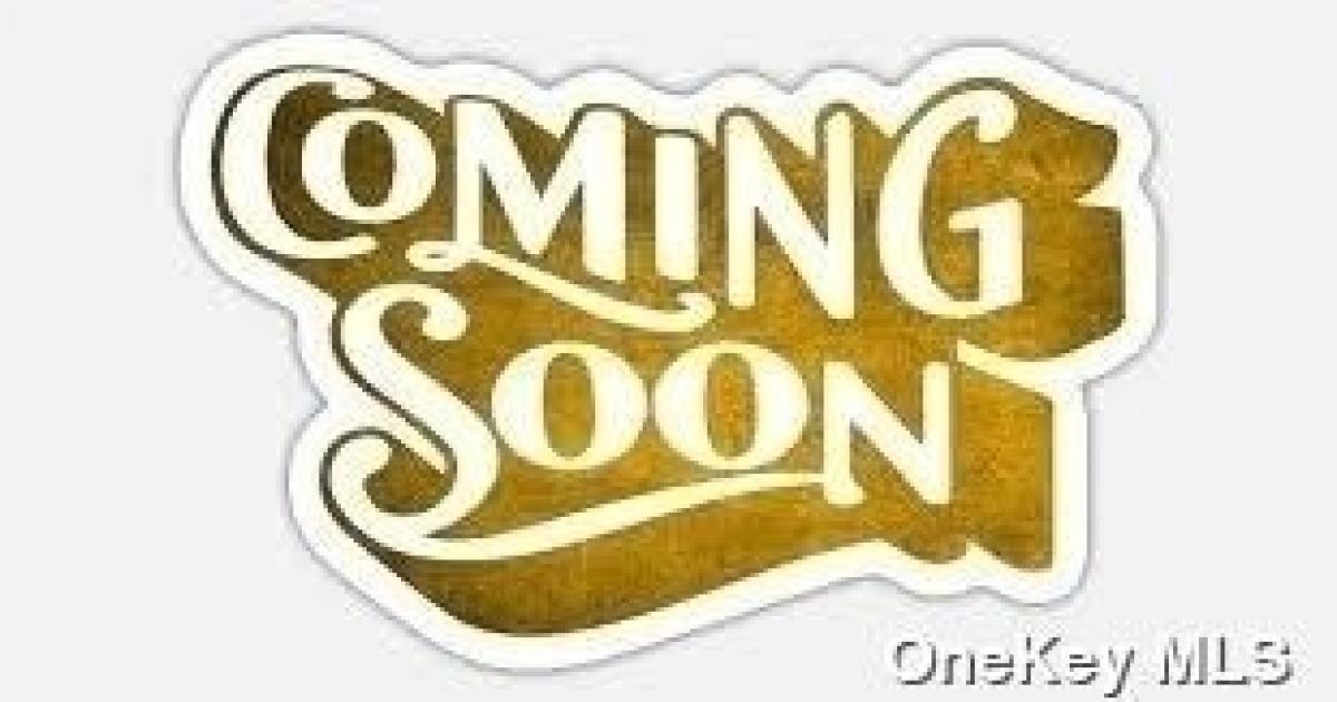 Picture of Home For Sale in East Setauket, New York, United States