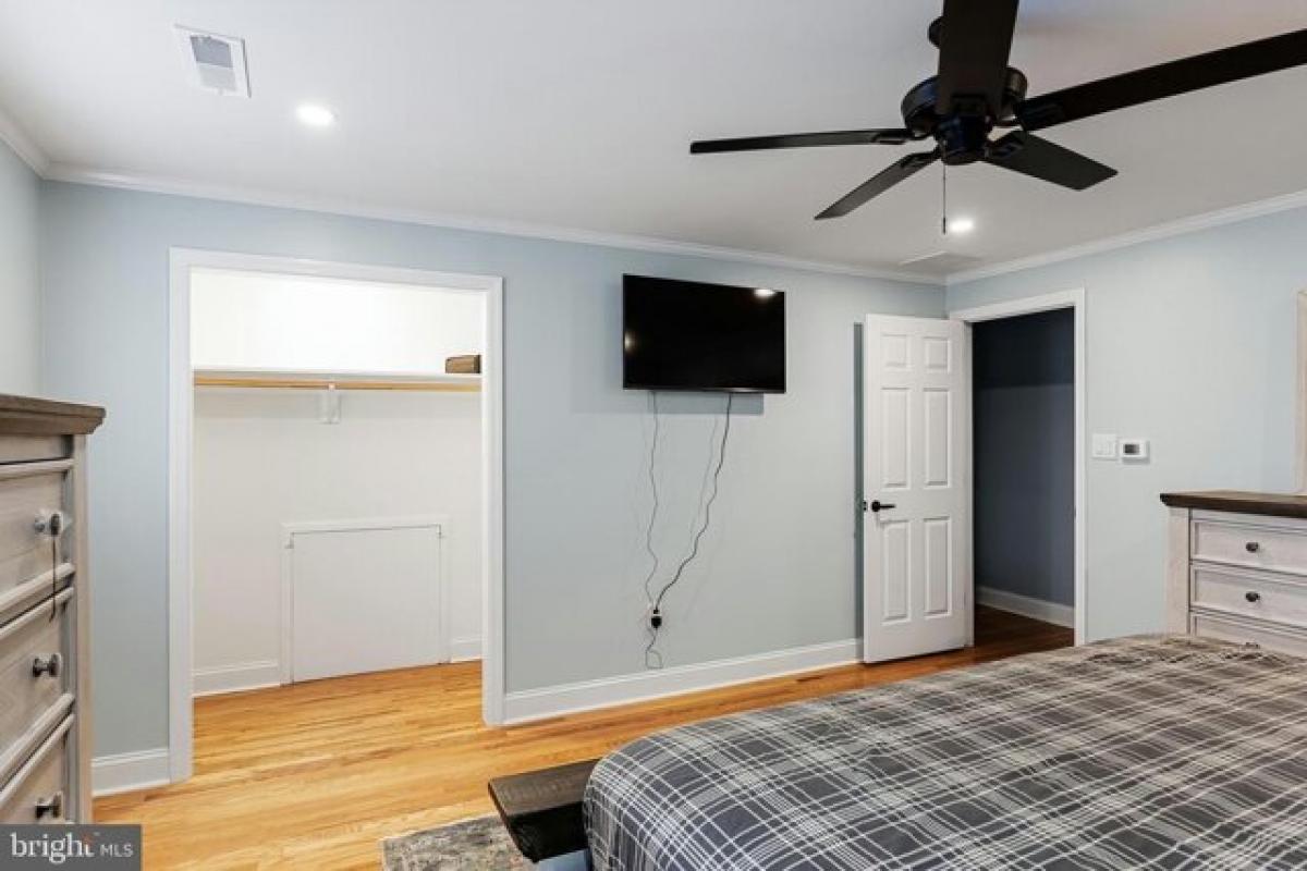 Picture of Home For Sale in Cherry Hill, New Jersey, United States