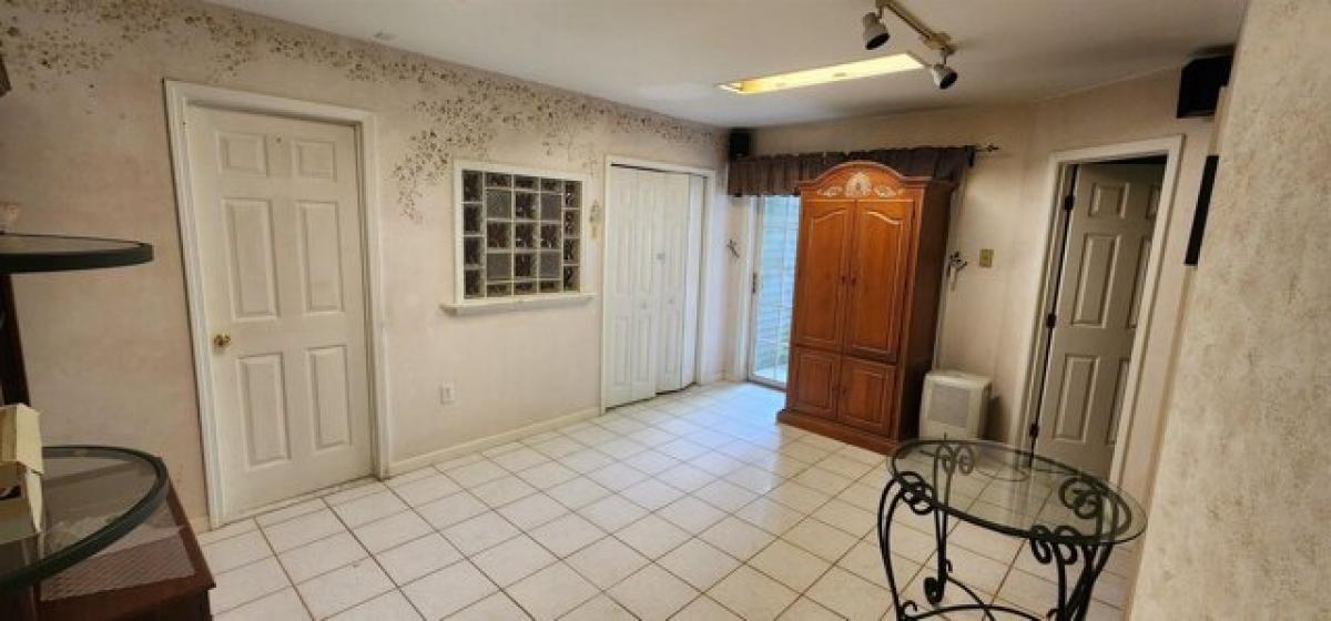 Picture of Home For Sale in Bow, New Hampshire, United States