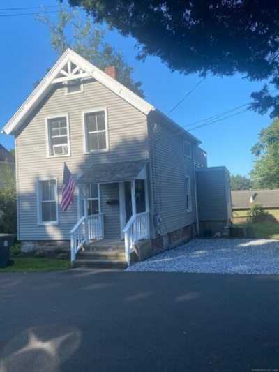 Home For Sale in Branford, Connecticut