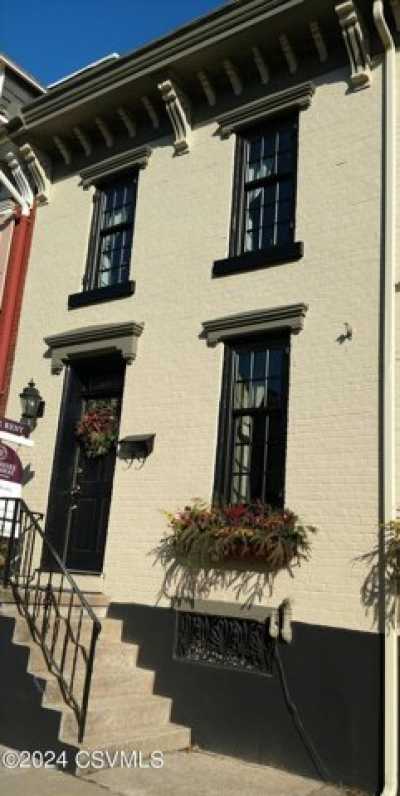 Apartment For Rent in