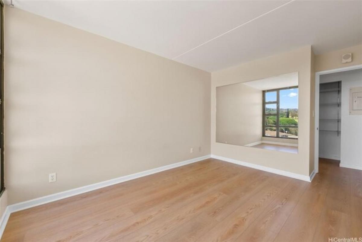 Picture of Home For Sale in Aiea, Hawaii, United States