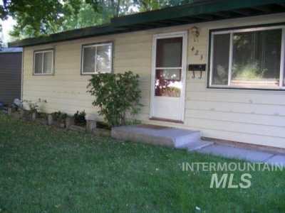 Home For Sale in Mountain Home, Idaho