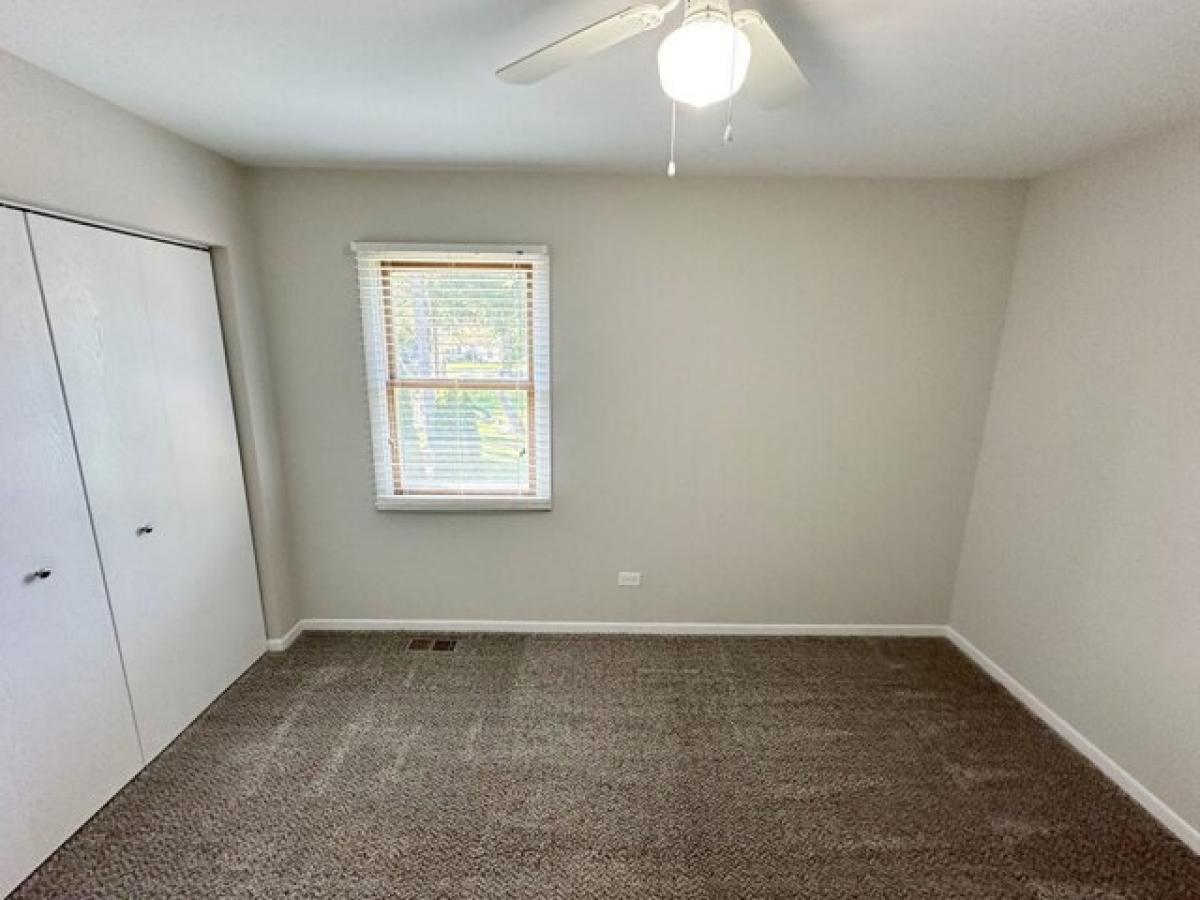 Picture of Home For Sale in Lake Villa, Illinois, United States