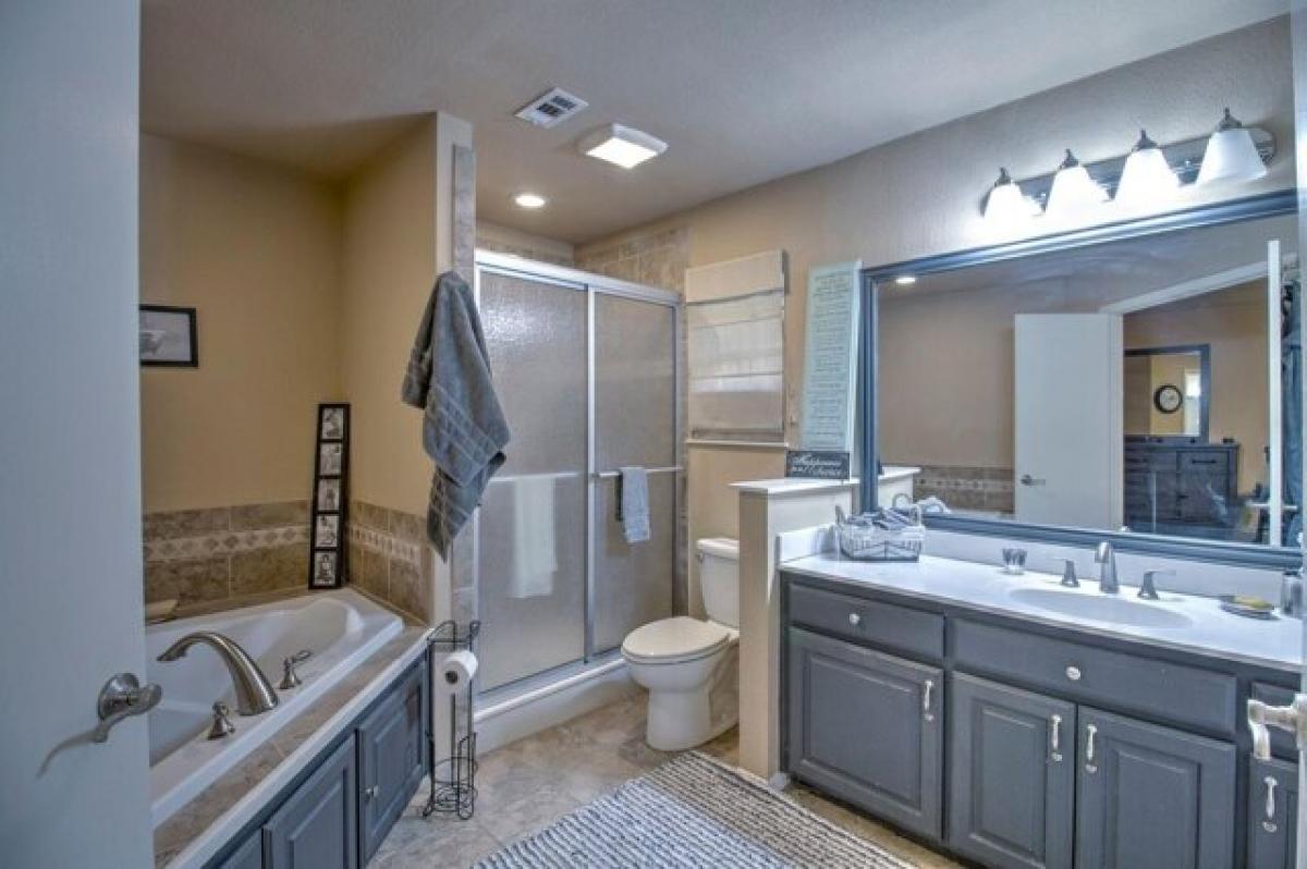 Picture of Home For Sale in Lake Kiowa, Texas, United States