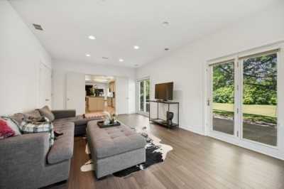 Home For Rent in Highland Park, Illinois