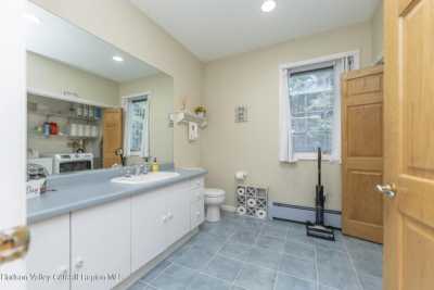 Home For Sale in Lake Katrine, New York