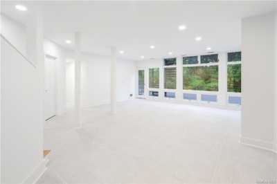 Home For Sale in Armonk, New York