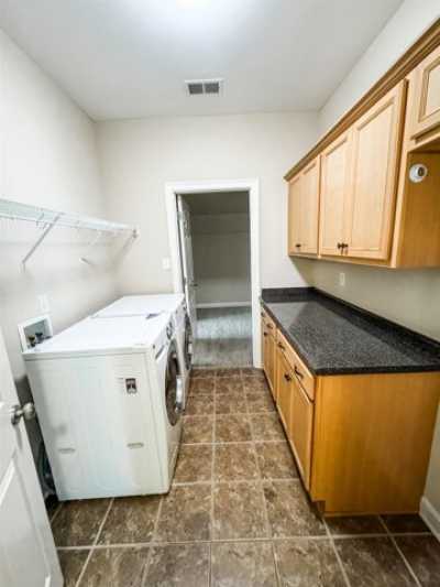 Home For Rent in Collierville, Tennessee