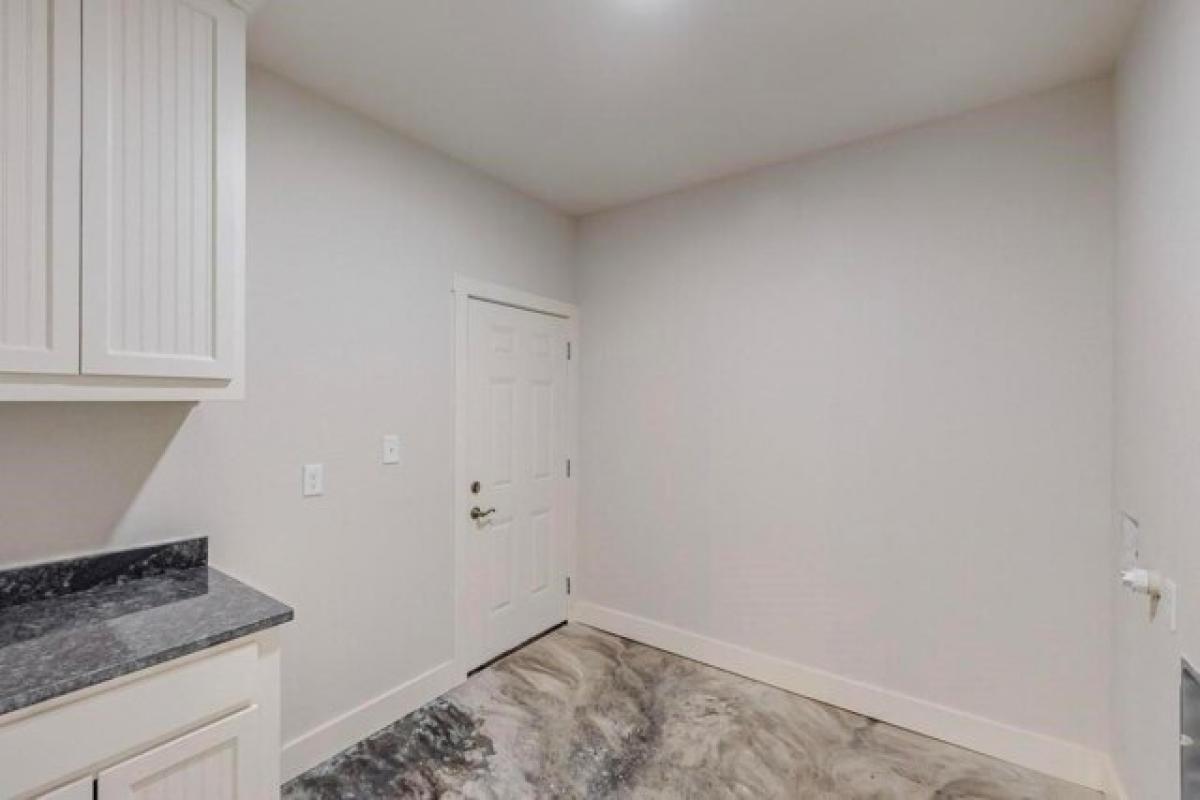 Picture of Home For Sale in Poolville, Texas, United States