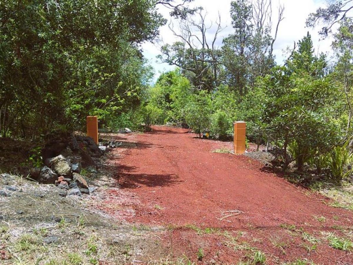 Picture of Residential Land For Sale in Ocean View, Hawaii, United States