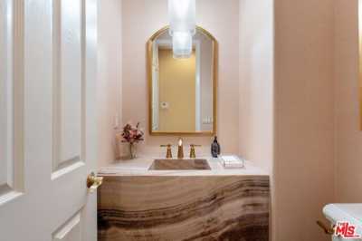 Home For Rent in Calabasas, California