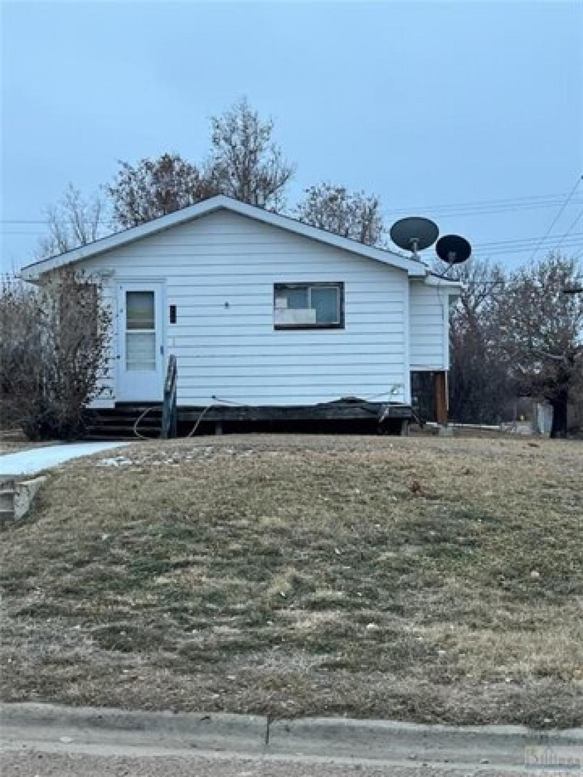Picture of Home For Sale in Wolf Point, Montana, United States