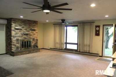 Home For Sale in Neponset, Illinois