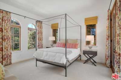 Home For Rent in Newbury Park, California