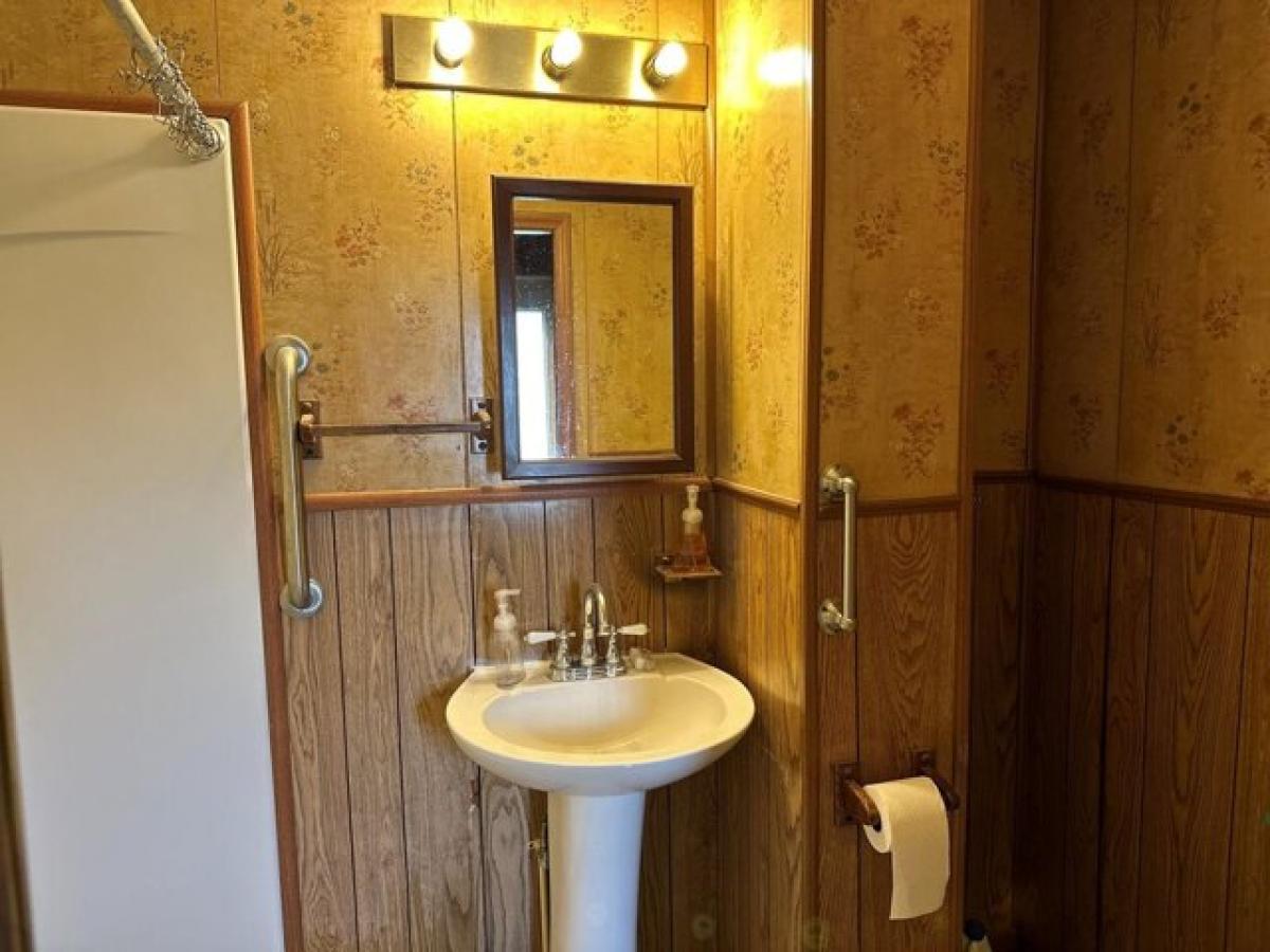 Picture of Home For Sale in Ironton, Ohio, United States