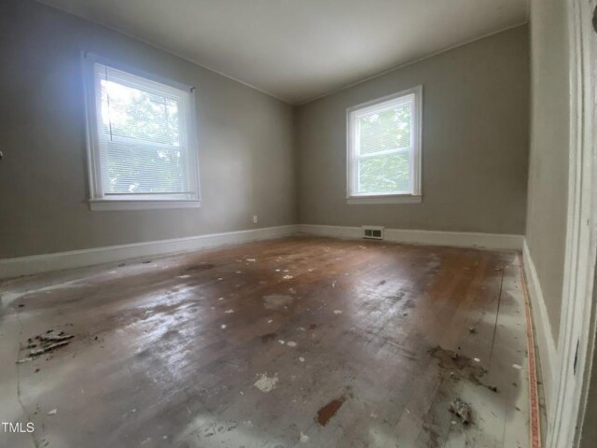 Picture of Home For Sale in Burlington, North Carolina, United States