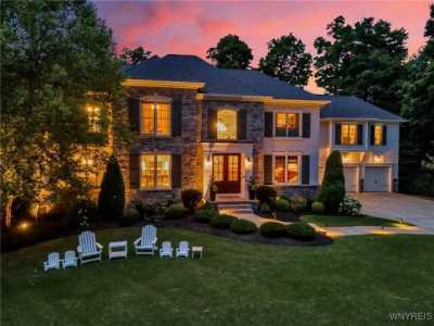 Home For Sale in Clarence, New York