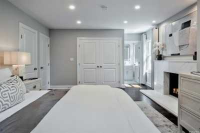 Home For Sale in Port Washington, New York