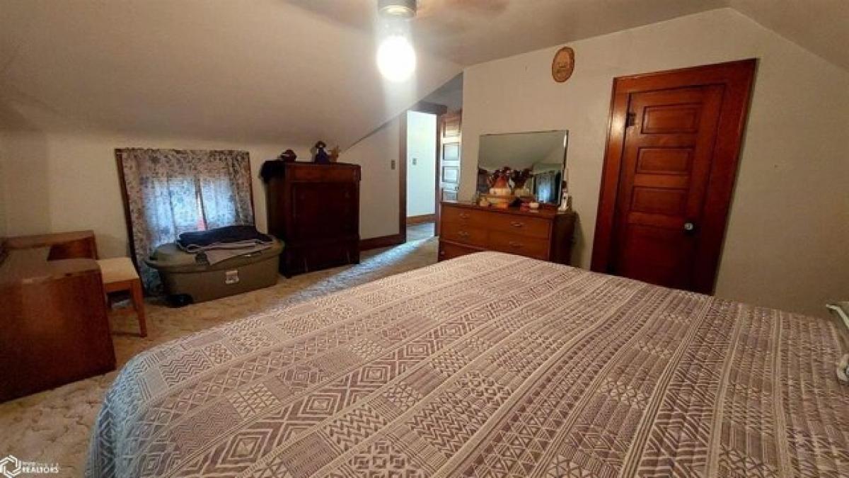 Picture of Home For Sale in Elliott, Iowa, United States