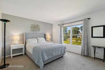 Home For Sale in Crystal Lake, Illinois