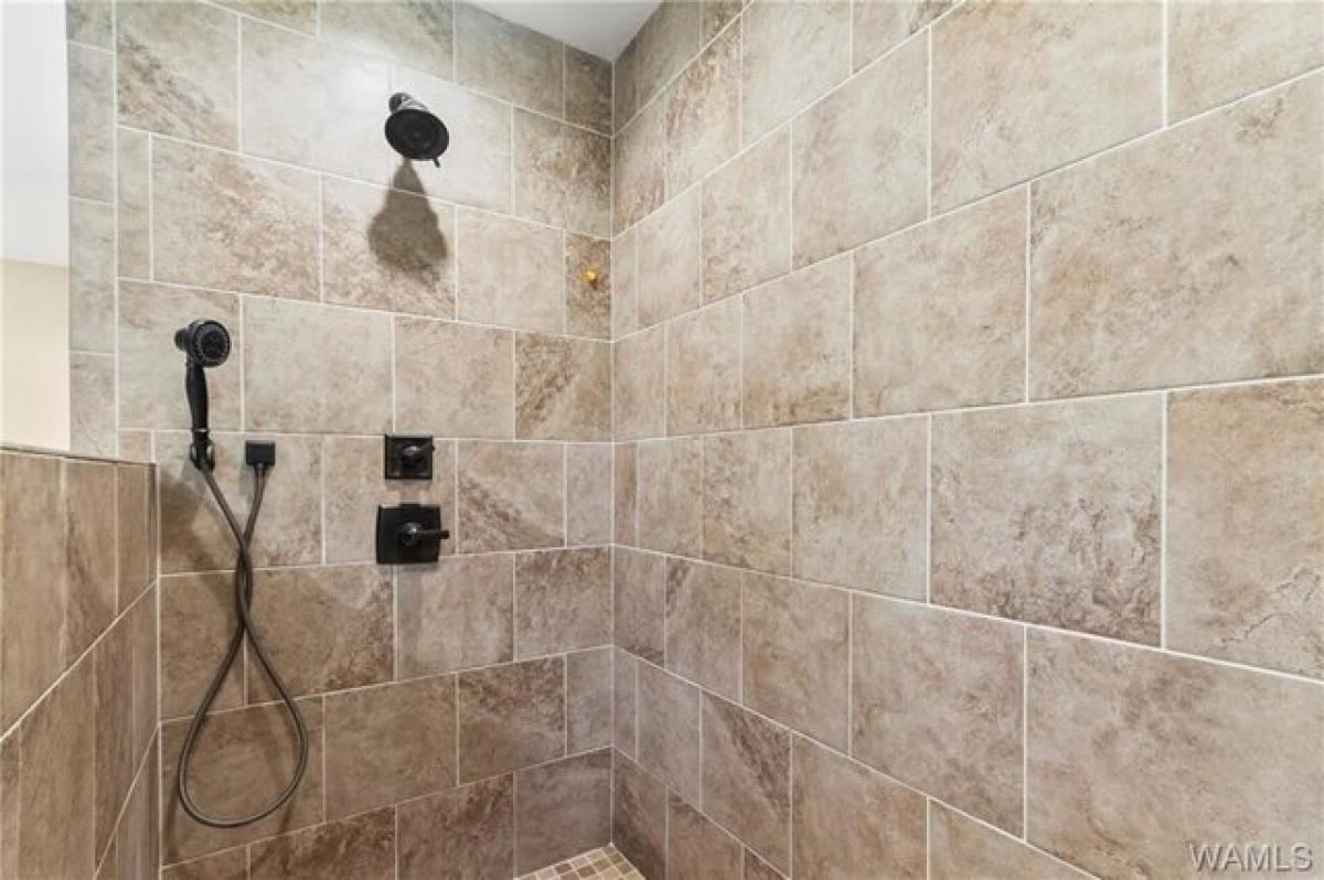 Picture of Home For Sale in Duncanville, Alabama, United States