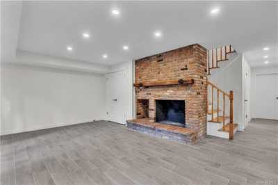 Home For Sale in Hyde Park, New York