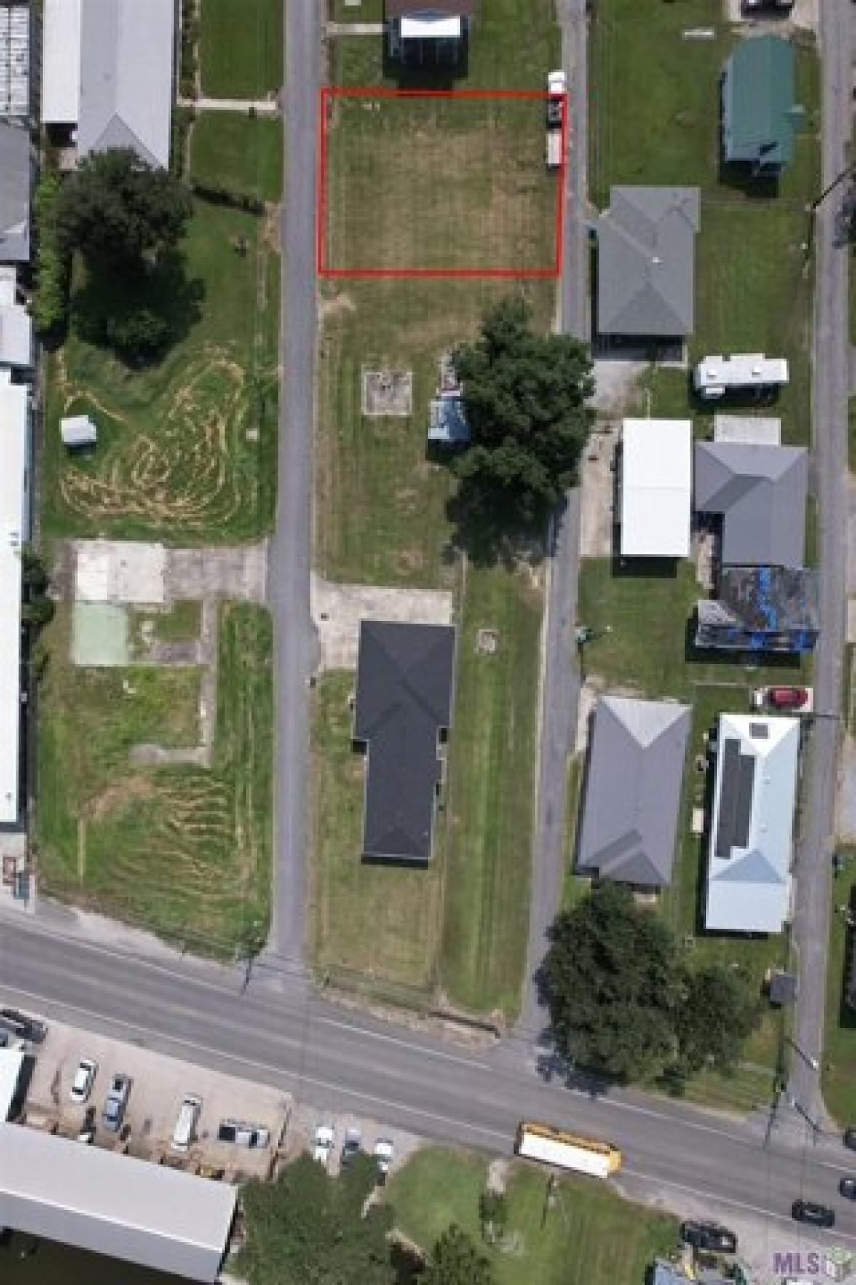 Picture of Residential Land For Sale in Cut Off, Louisiana, United States