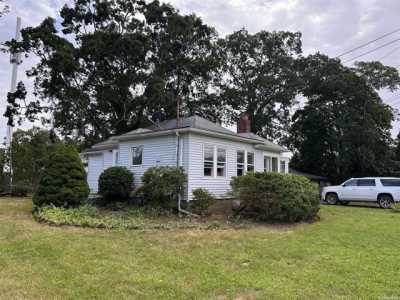 Home For Sale in Mattituck, New York
