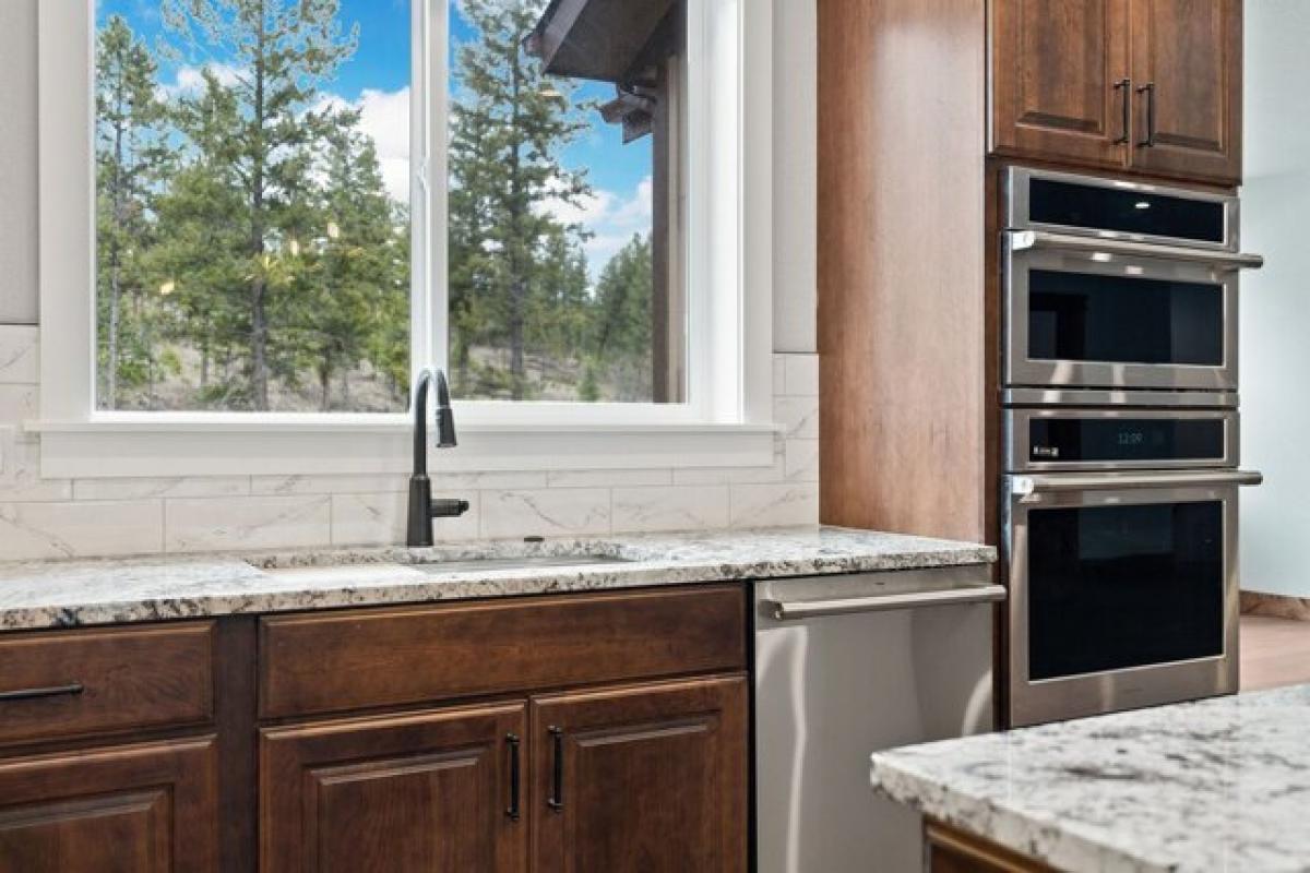 Picture of Home For Sale in Lakeside, Montana, United States